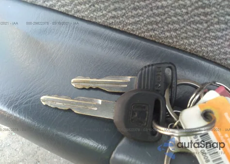 1997 Honda Civic Lx z USA, uszkodzony, nr VIN 2HGEJ6675VH516501